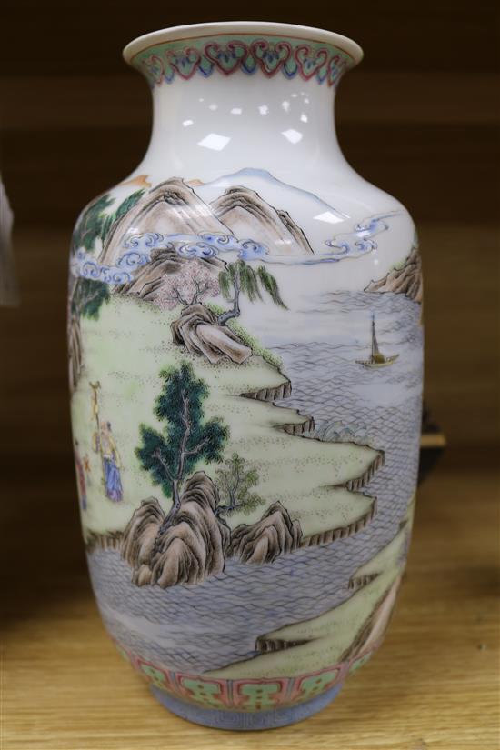 A Chinese famille rose vase and box H.26.5cm